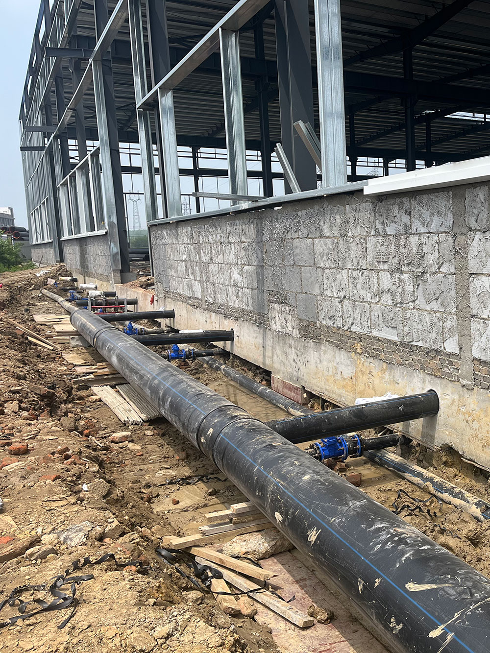 隨州市科技工業(yè)園PE水管施工項(xiàng)目